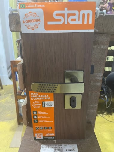 empresa de portas, janelas de madeira e alumínio, fechaduras na região de Ribeirão Pires