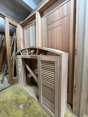 empresa de portas, janelas de madeira e alumínio, fechaduras na região de Ribeirão Pires